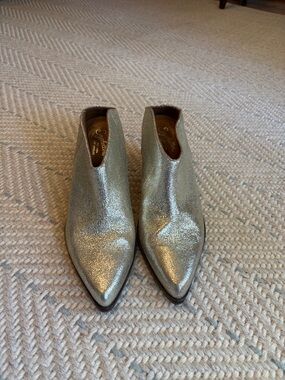 Seychelles Silver Glitter Pointed Ankle Booties